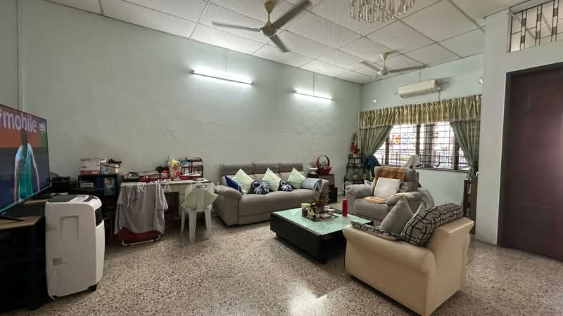 2-storey Terraced House for Sale in Pulau Tikus (Penang) - Rainny Wong - Living Room - PropertyGuru.com.my