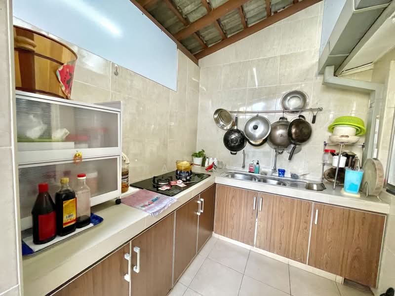2-storey Terraced House for Sale in Taman Tun Dr Ismail (Kuala Lumpur) - Pat Ng - Kitchen - PropertyGuru.com.my