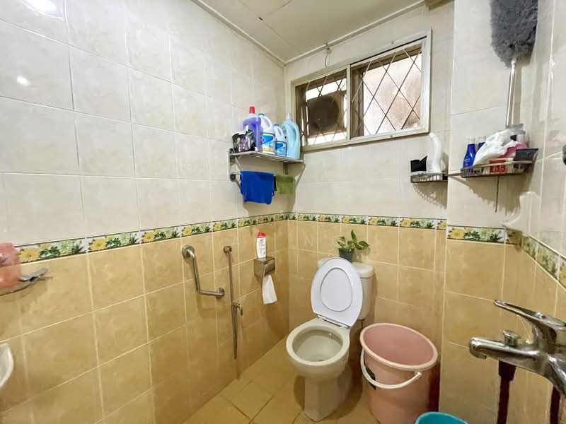 2-storey Terraced House for Sale in Taman Tun Dr Ismail (Kuala Lumpur) - Pat Ng - Bathroom - PropertyGuru.com.my