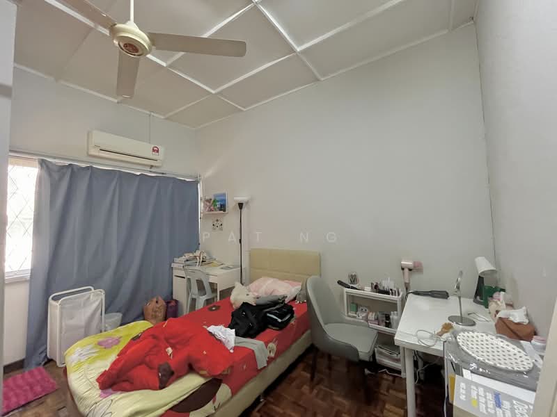2-storey Terraced House for Sale in Taman Tun Dr Ismail (Kuala Lumpur) - Pat Ng - Bedroom - PropertyGuru.com.my
