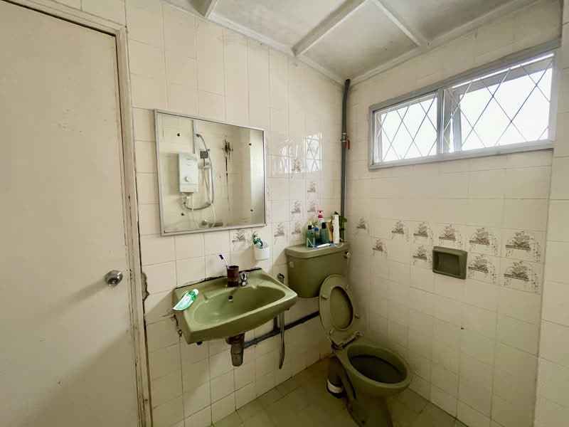 2-storey Terraced House for Sale in Taman Tun Dr Ismail (Kuala Lumpur) - Pat Ng - Bathroom - PropertyGuru.com.my