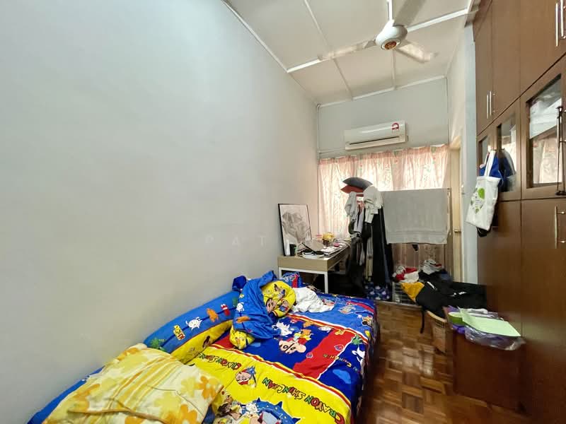 2-storey Terraced House for Sale in Taman Tun Dr Ismail (Kuala Lumpur) - Pat Ng - Bedroom - PropertyGuru.com.my