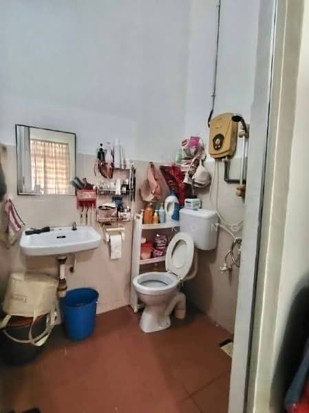 1-storey Terraced House for Sale in Kota Masai (Pasir Gudang) - Seven Kong - Bathroom - PropertyGuru.com.my