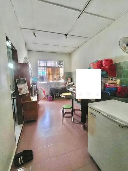 1-storey Terraced House for Sale in Kota Masai (Pasir Gudang) - Seven Kong - Kitchen - PropertyGuru.com.my