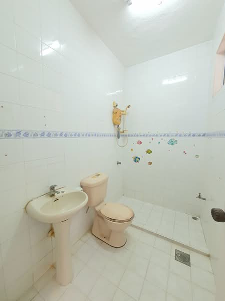 Rumah Teres 2 Tingkat untuk Dijual di SS12 (Subang Jaya) - Derrick Lee - Bathroom - PropertyGuru.com.my