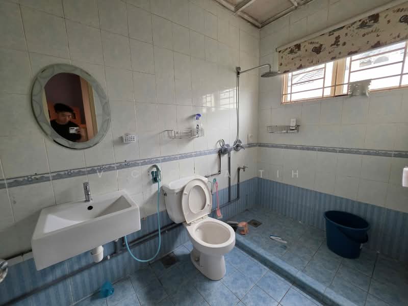 Semi-Detached House for Sale in Taman Puncak Perdana (Cheras) - Victoria Tih - Bathroom - PropertyGuru.com.my
