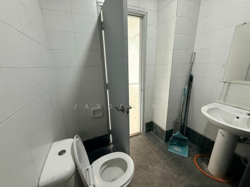 Pangsapuri untuk Dijual di Palazio - Jayden Ng - Bathroom - PropertyGuru.com.my