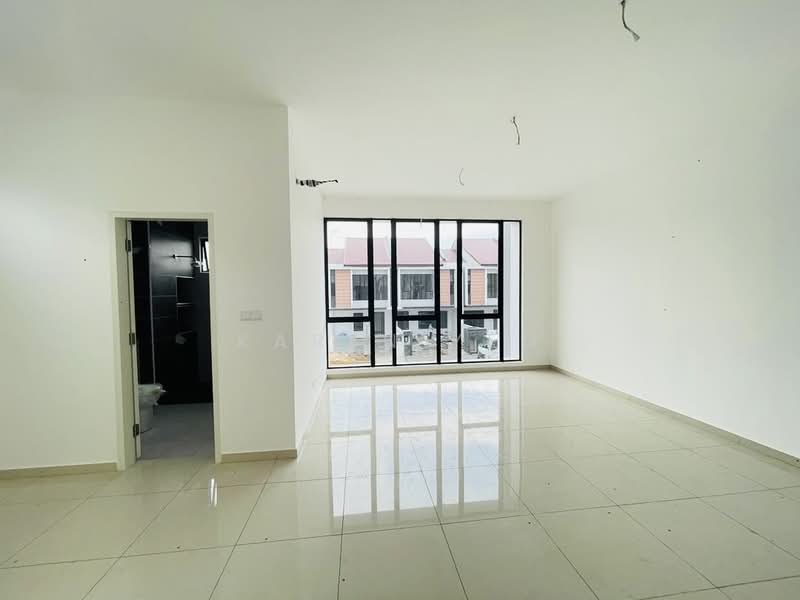 Rumah Teres 2 Tingkat untuk Dijual di Taman Desa Tebrau (Tebrau) - Karen Yeo - PropertyGuru.com.my