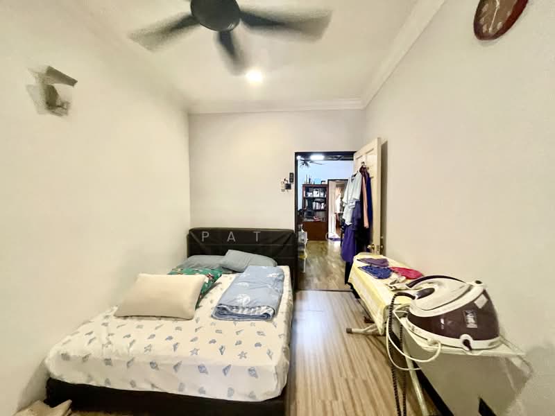 2-storey Terraced House for Sale in Taman Tun Dr Ismail (Kuala Lumpur) - Pat Ng - Bedroom - PropertyGuru.com.my