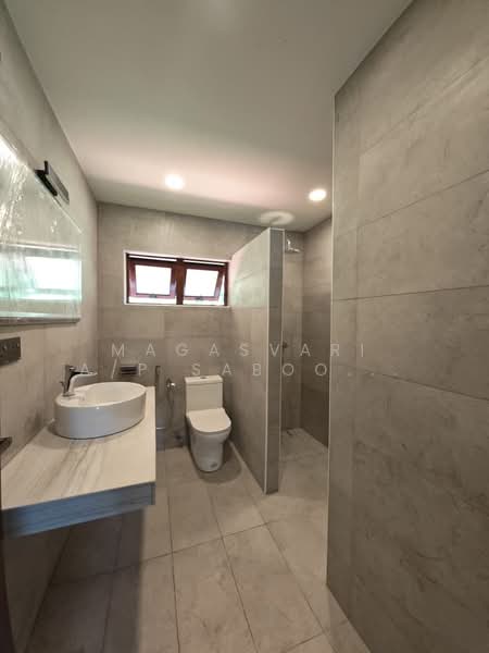 Rumah Banglo untuk Dijual di Seksyen 5 (Petaling Jaya) - Magasvari A/P Saboo Basnayake - Bathroom - PropertyGuru.com.my