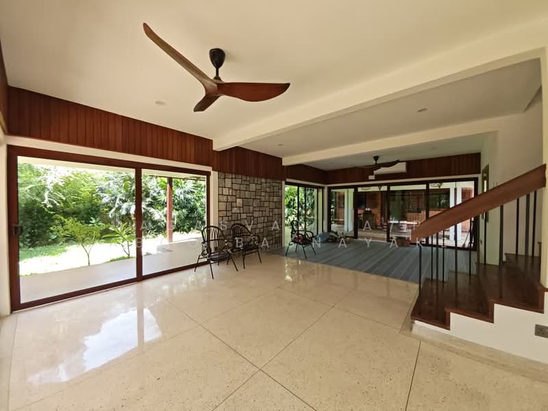 Rumah Banglo untuk Dijual di Seksyen 5 (Petaling Jaya) - Magasvari A/P Saboo Basnayake - Living Room - PropertyGuru.com.my