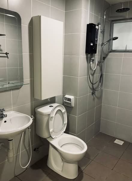 Pangsapuri untuk Disewa di Karisma @ Eco Majestic - Kew . - Bathroom - PropertyGuru.com.my