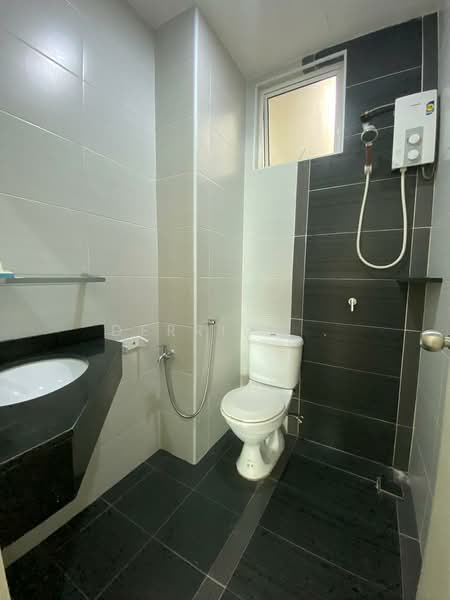 Condominium for Rent at The Oasis - Derrick . - Bathroom - PropertyGuru.com.my