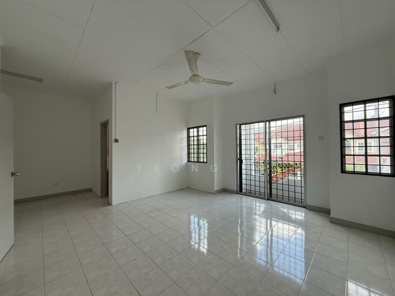 Rumah Teres 2 Tingkat untuk Dijual di Bandar Bukit Puchong (Puchong) - Yeong . - Living Room - PropertyGuru.com.my