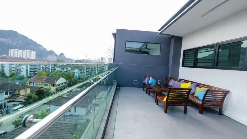 Townhouse for Sale in Gombak (Selangor) - Hector Cheah - Balcony - PropertyGuru.com.my