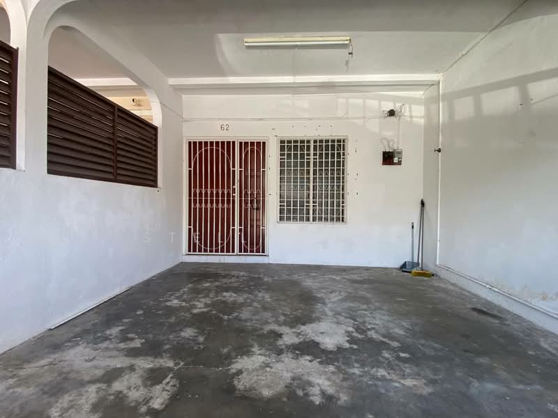 2-storey Terraced House for Sale in Taman Ipoh Jaya (Ipoh) - Stella Teoh - PropertyGuru.com.my