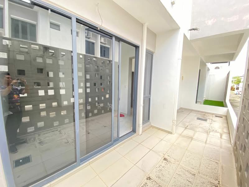 Rumah Teres 2.5 Tingkat untuk Dijual di Jade Hills (Kajang) - Terry Yee - Exterior - PropertyGuru.com.my