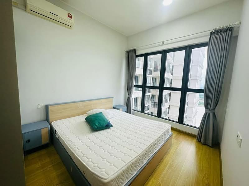Condominium for Rent at Royal Strand @ Country Garden Danga Bay - Wee Howe - Bedroom - PropertyGuru.com.my
