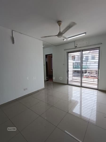 Rumah Teres 2.5 Tingkat untuk Dijual di Bandar Botanic (Klang) - KH Chong - Living Room - PropertyGuru.com.my