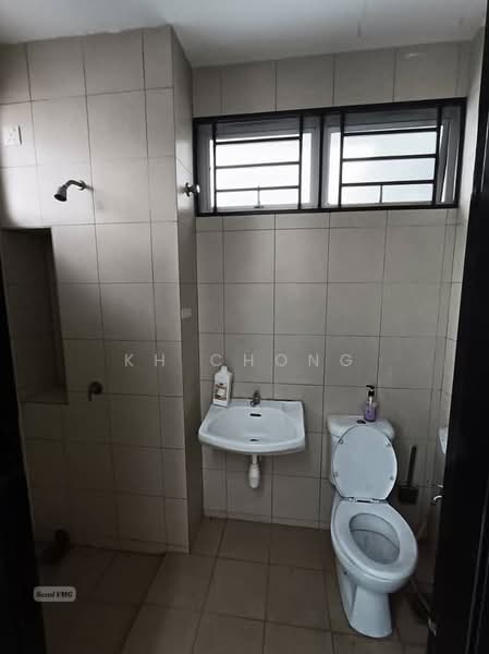 Rumah Teres 2.5 Tingkat untuk Dijual di Bandar Botanic (Klang) - KH Chong - Bathroom - PropertyGuru.com.my