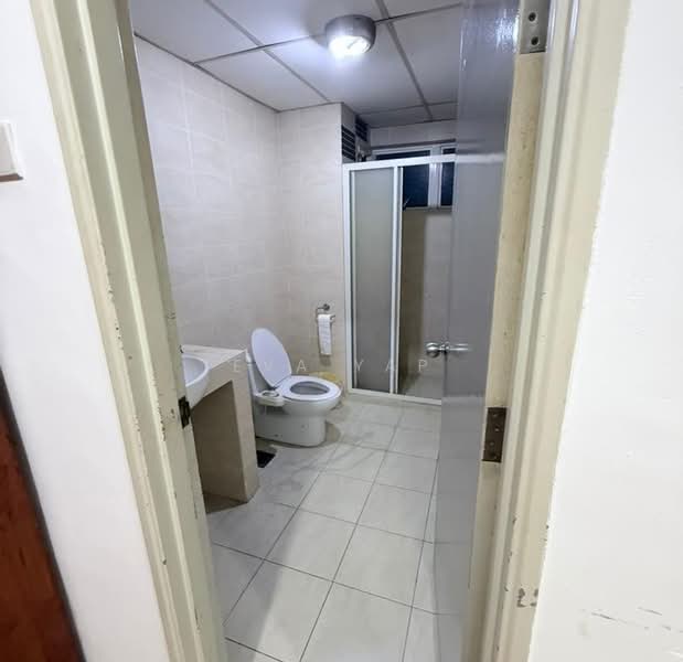Kondominium untuk Disewa di Cova Suites - Eva Yap - Bathroom - PropertyGuru.com.my