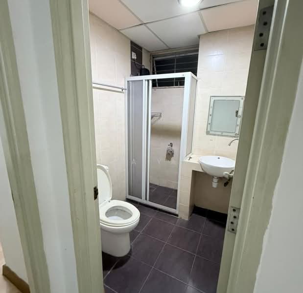 Kondominium untuk Disewa di Cova Suites - Eva Yap - Bathroom - PropertyGuru.com.my