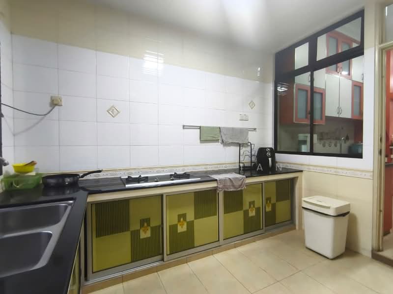 2.5-storey Terraced House for Sale in Taman Sutera Utama (Skudai) - Shanice Tan - Kitchen - PropertyGuru.com.my