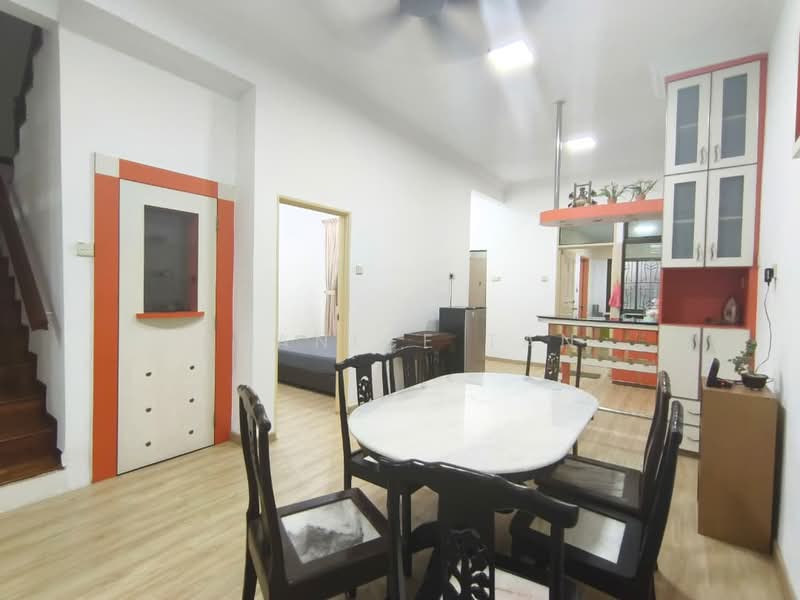 2.5-storey Terraced House for Sale in Taman Sutera Utama (Skudai) - Shanice Tan - Dining Room - PropertyGuru.com.my