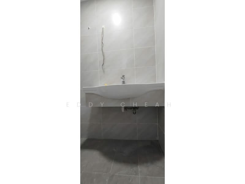 1-storey Terraced House for Sale in Klang (Selangor) - Eddy Cheah - Bathroom - PropertyGuru.com.my
