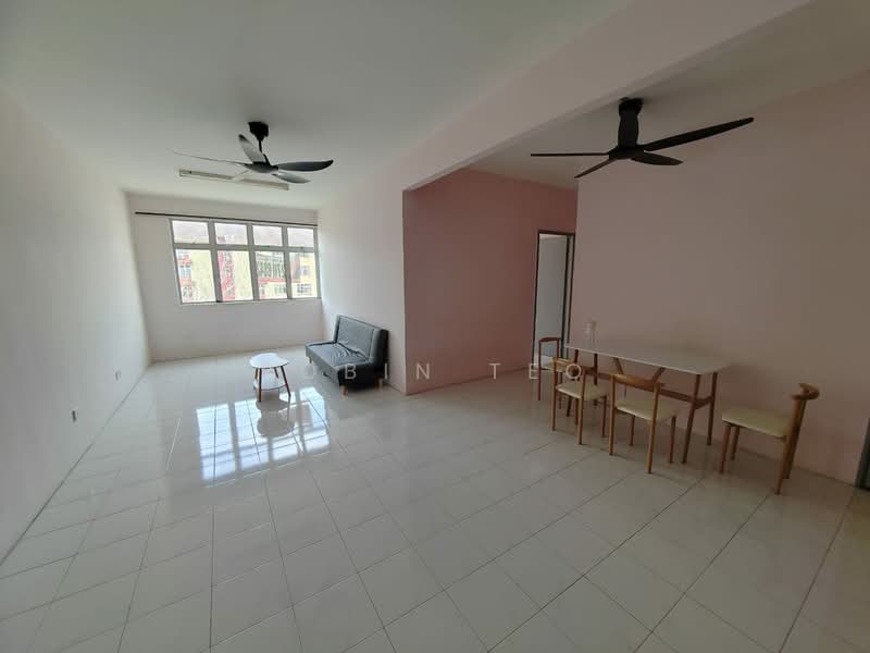 Pangsapuri untuk Disewa di Rose Villa Apartment - Robin Teo - Living Room - PropertyGuru.com.my