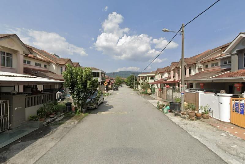 Rumah Teres 2-Tingkat untuk Dijual di Taman Tun Perak (Rawang) - Wong WG - Exterior - PropertyGuru.com.my