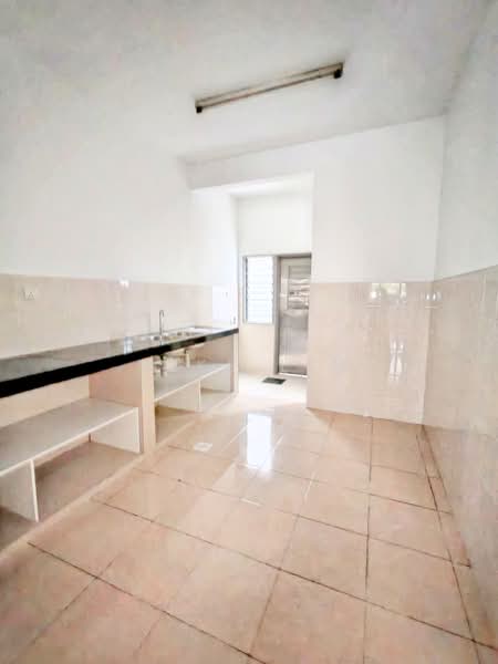 Rumah Teres 2 Tingkat untuk Dijual di Bandar Tasik Kesuma (Beranang) - Mike Lim - Kitchen - PropertyGuru.com.my