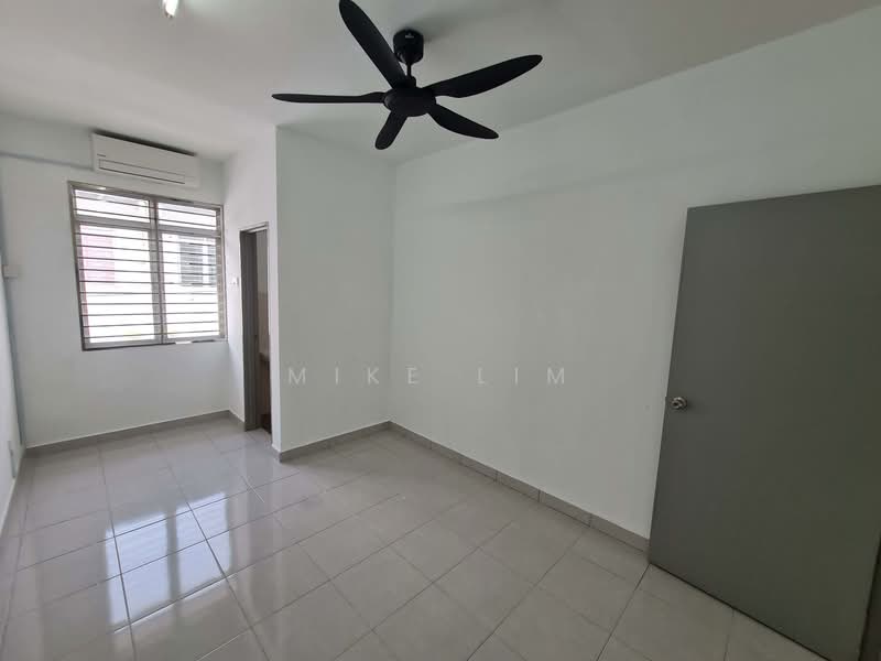 Rumah Teres 2 Tingkat untuk Dijual di Bandar Tasik Kesuma (Beranang) - Mike Lim - Interior - PropertyGuru.com.my