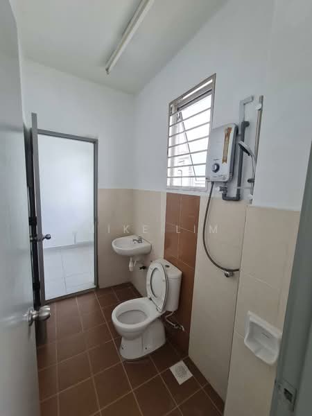 Rumah Teres 2 Tingkat untuk Dijual di Bandar Tasik Kesuma (Beranang) - Mike Lim - Bathroom - PropertyGuru.com.my