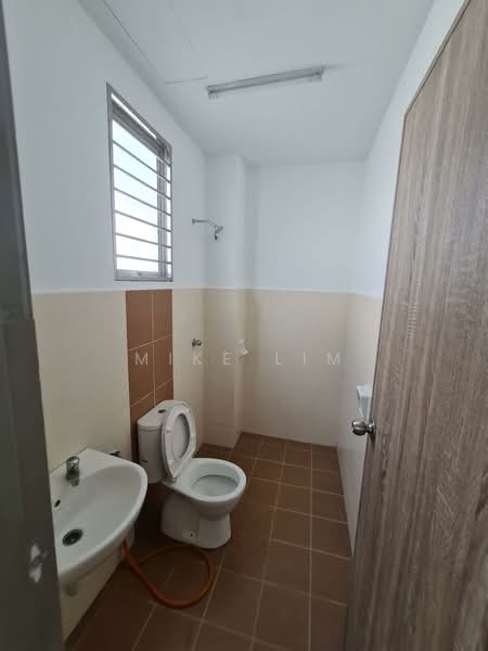 Rumah Teres 2 Tingkat untuk Dijual di Bandar Tasik Kesuma (Beranang) - Mike Lim - Bathroom - PropertyGuru.com.my