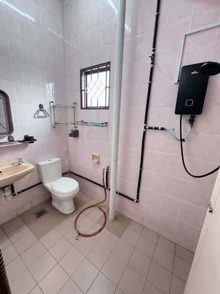 2-storey Terraced House for Rent in Bandar Baru Selayang (Selayang) - Eva Yap - Bathroom - PropertyGuru.com.my