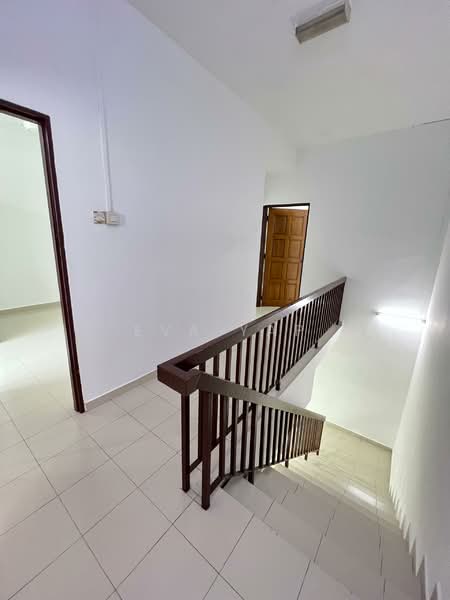 2-storey Terraced House for Rent in Bandar Baru Selayang (Selayang) - Eva Yap - Corridor - PropertyGuru.com.my