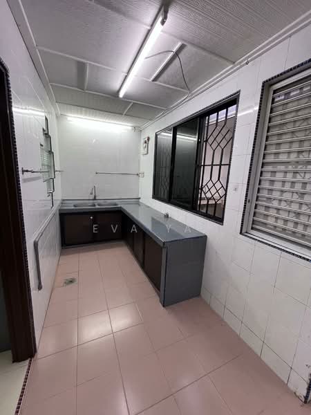 2-storey Terraced House for Rent in Bandar Baru Selayang (Selayang) - Eva Yap - Kitchen - PropertyGuru.com.my