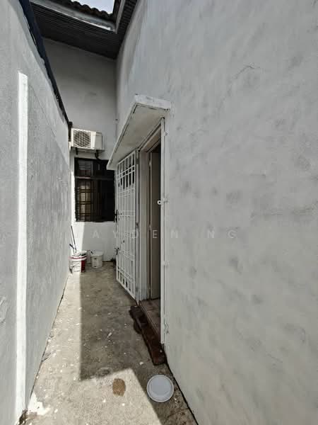 Rumah Teres 1 Tingkat untuk Dijual di Taman Daya (Johor Bahru) - Jayden Ng - Exterior - PropertyGuru.com.my