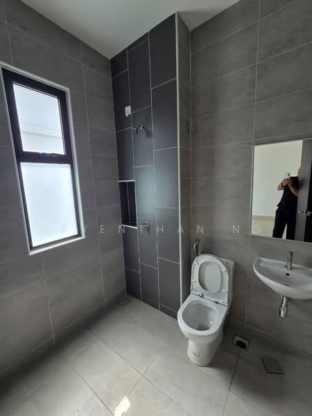 Rumah Kluster untuk Dijual di Taman Mount Austin (Tebrau) - Javenthan Ng - Bathroom - PropertyGuru.com.my