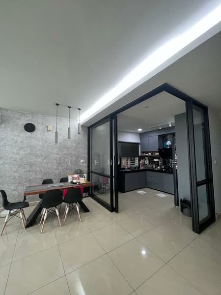 Condominium for Rent at Boulevard Serviced Apartment - Vincent Tee - Dining Room - PropertyGuru.com.my