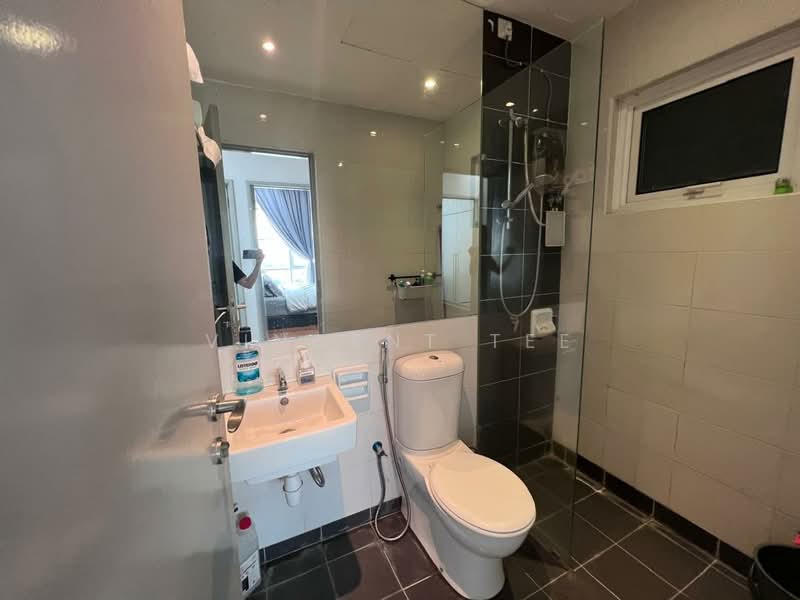 Condominium for Rent at Boulevard Serviced Apartment - Vincent Tee - Bathroom - PropertyGuru.com.my