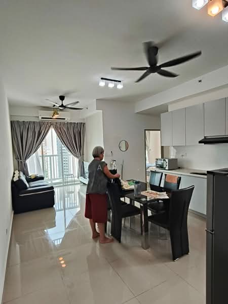 Servis Apartment untuk Disewa di 121 Residences - Yan . - Living Room - PropertyGuru.com.my