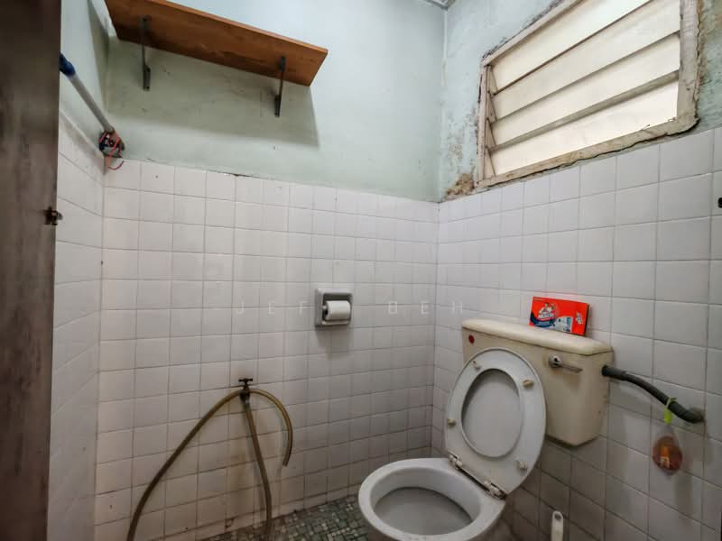 Rumah Teres 2 Tingkat untuk Dijual di Sri Petaling (Kuala Lumpur) - Jeff Beh - Bathroom - PropertyGuru.com.my