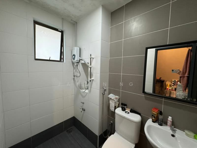 Rumah Teres 2 Tingkat untuk Dijual di Bandar Dato Onn (Tebrau) - Jayden Ng - Bathroom - PropertyGuru.com.my