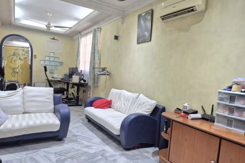 1-storey Terraced House for Sale in Bandar Sri Damansara (Selangor) - Judy Chong - Living Room - PropertyGuru.com.my