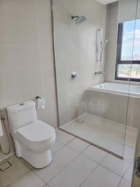 Service Residence for Sale at KL Gateway Residences - Felis See - Bathroom - PropertyGuru.com.my