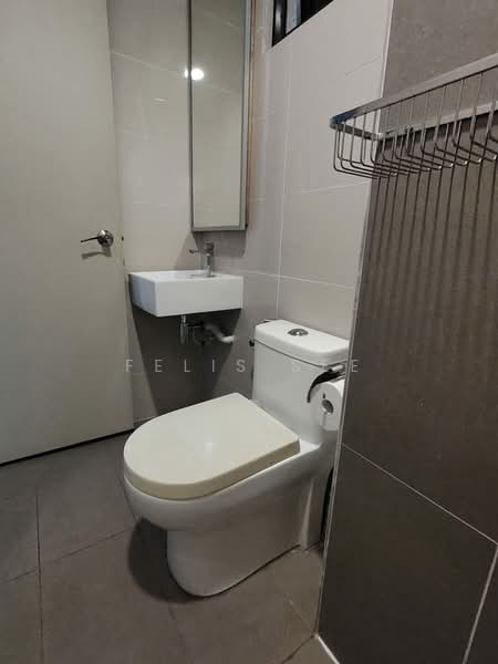 Service Residence for Sale at KL Gateway Residences - Felis See - Bathroom - PropertyGuru.com.my