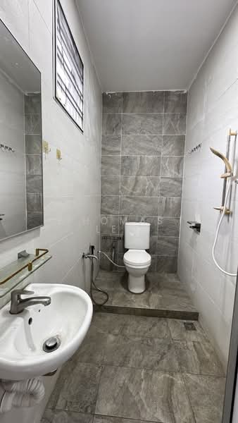 Rumah Teres 2 Tingkat untuk Dijual di Kota Masai (Pasir Gudang) - Thomas Lee - Bathroom - PropertyGuru.com.my