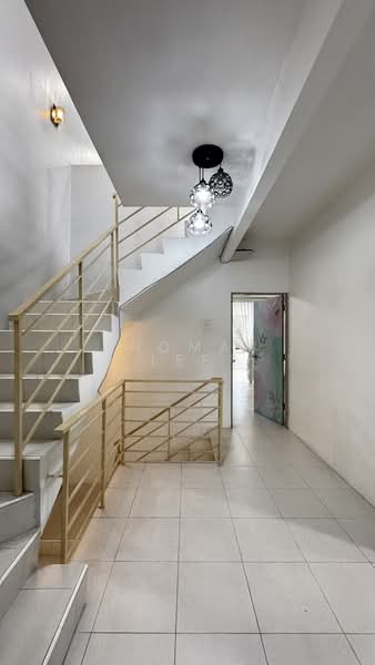 Rumah Teres 2 Tingkat untuk Dijual di Kota Masai (Pasir Gudang) - Thomas Lee - Stairs - PropertyGuru.com.my